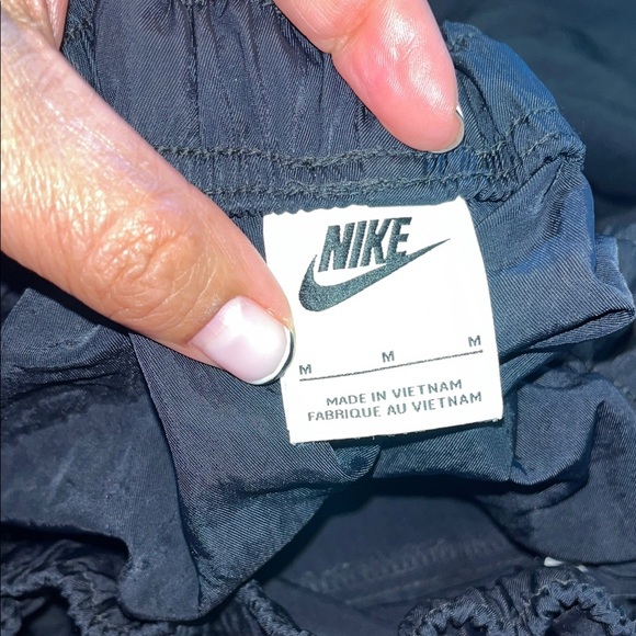 Nike Pants Womens Medium Black Essential High Rise Woven Cargo Baggy - Picture 6 of 10